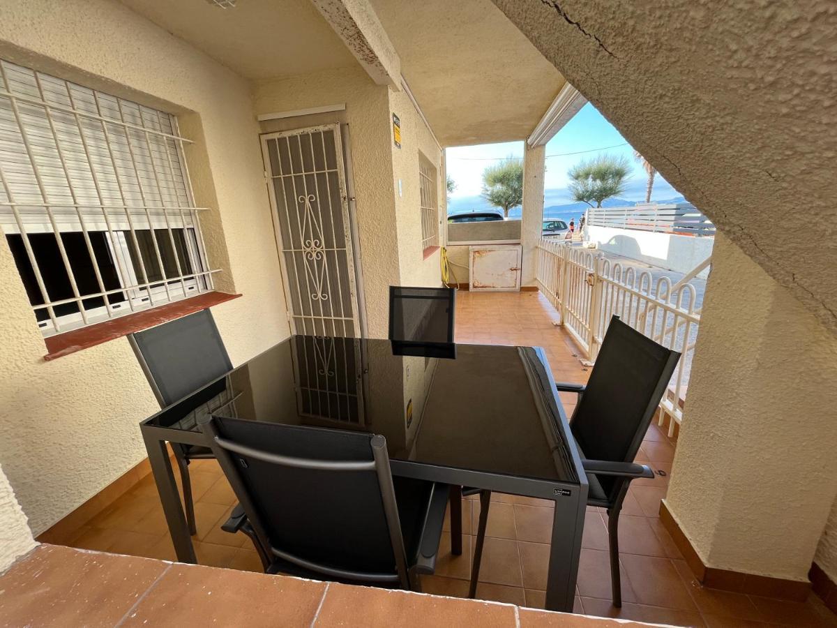 Apartamento En La Playa. Free Parking. Free Wifi L' Escala Exterior foto